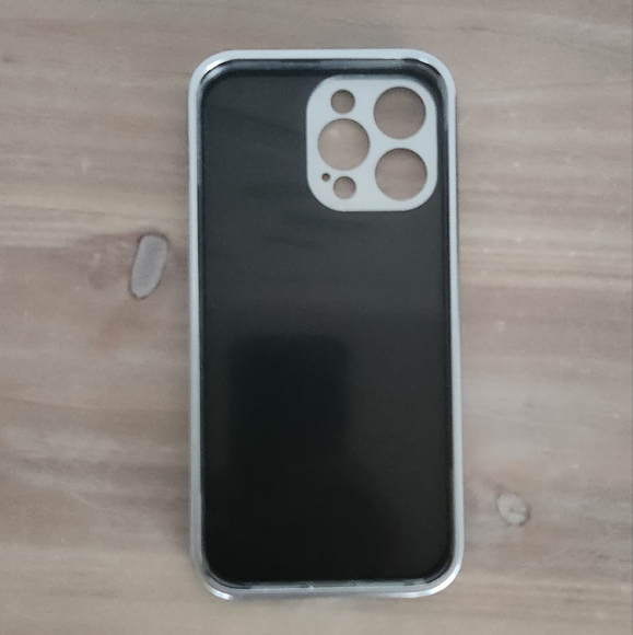 📱 iPhone 14 Pro Max Metal Luxury Case – Silver Polished Finish, NEW - Picture 3 of 10